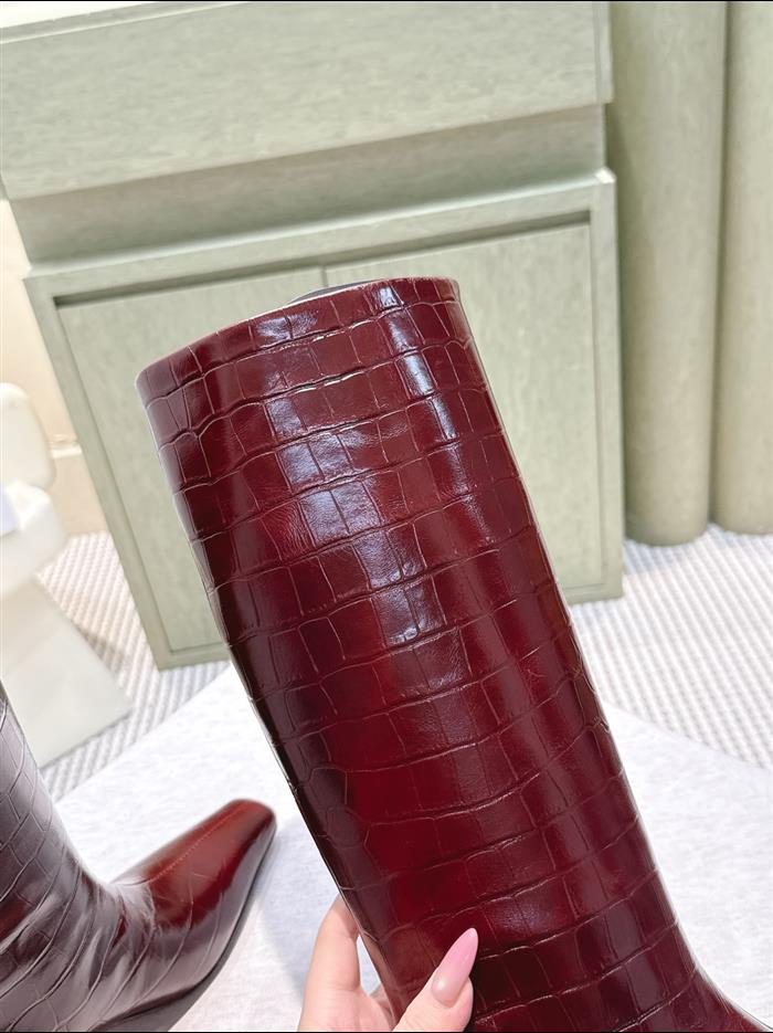 20251128174410955 460